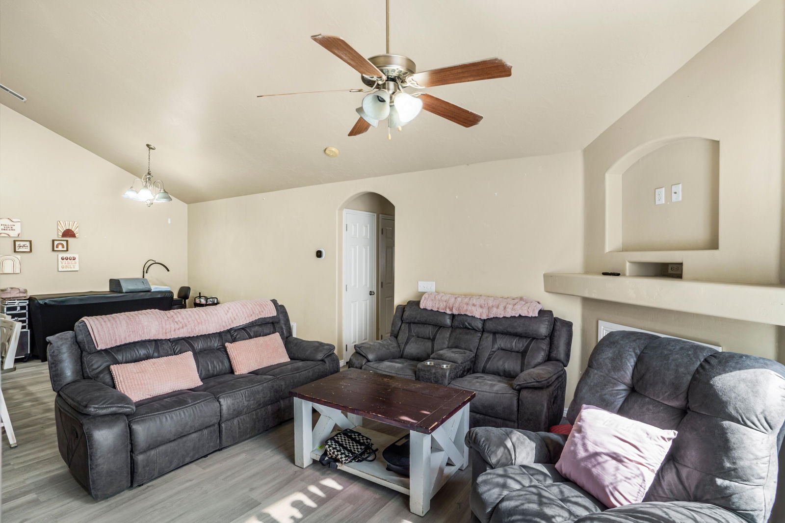 492 W 2100 N, Cedar City, photo 3 of 20