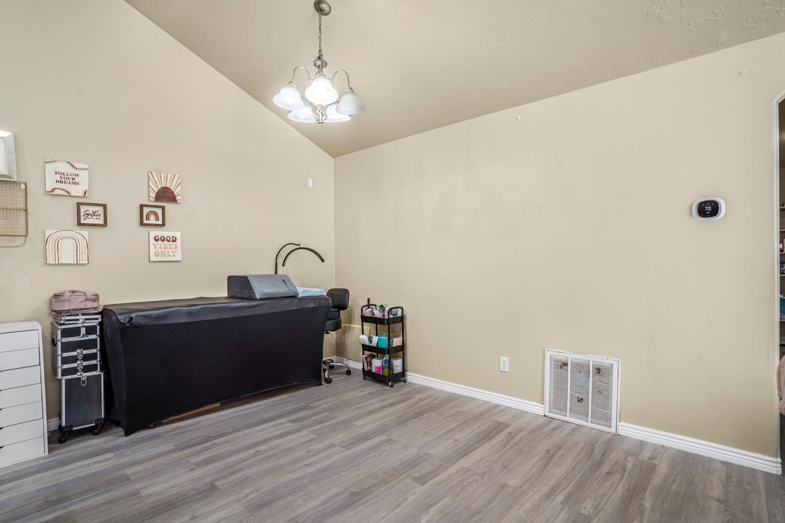 492 W 2100 N, Cedar City, photo 8 of 20