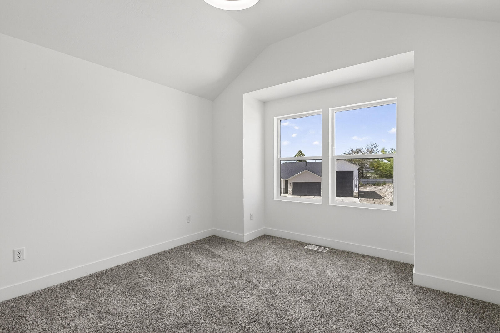 1822 E 5250 N, Enoch, photo 33 of 50