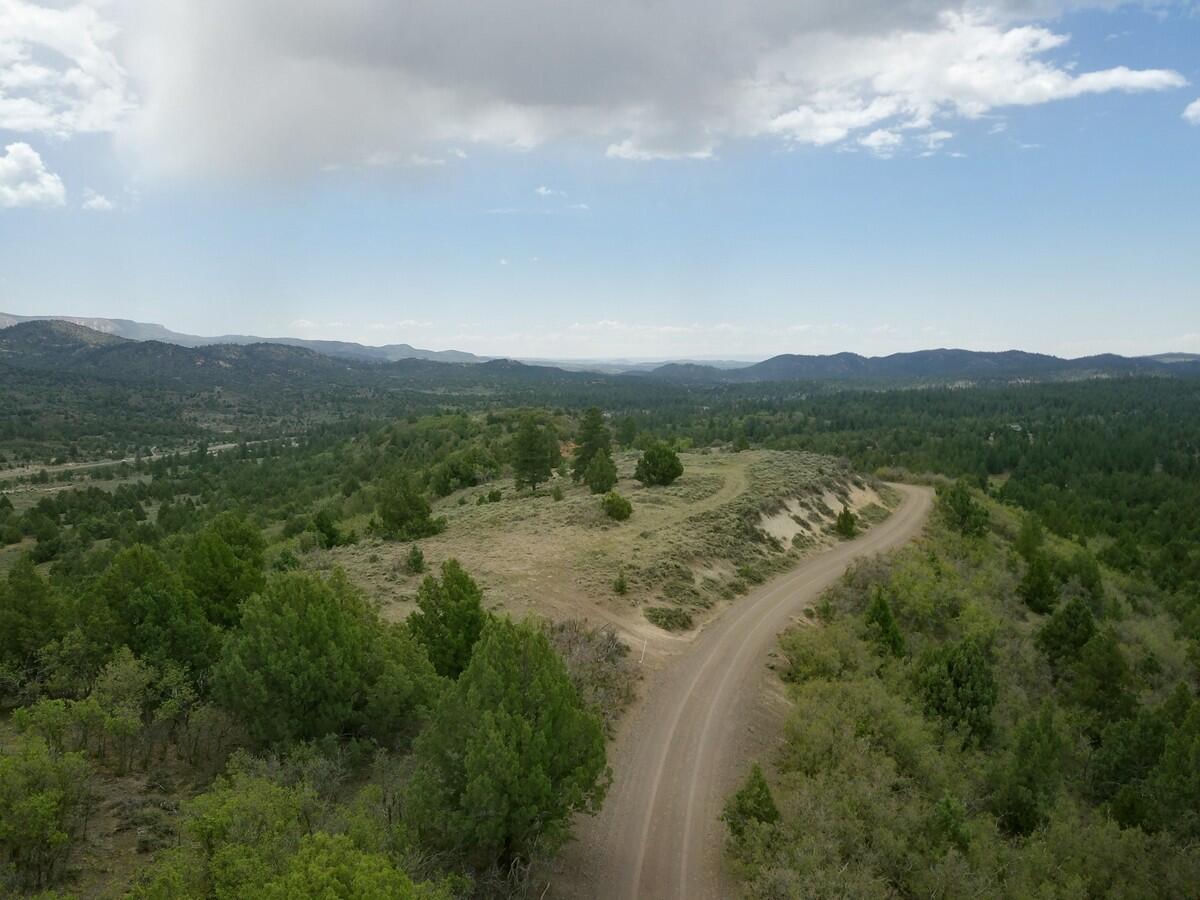 W Silverado Ridge, Duck Creek Village, photo 12 of 24