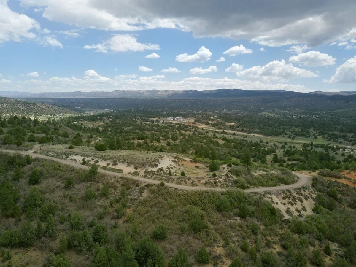 W Silverado Ridge, Duck Creek Village, photo 14 of 24