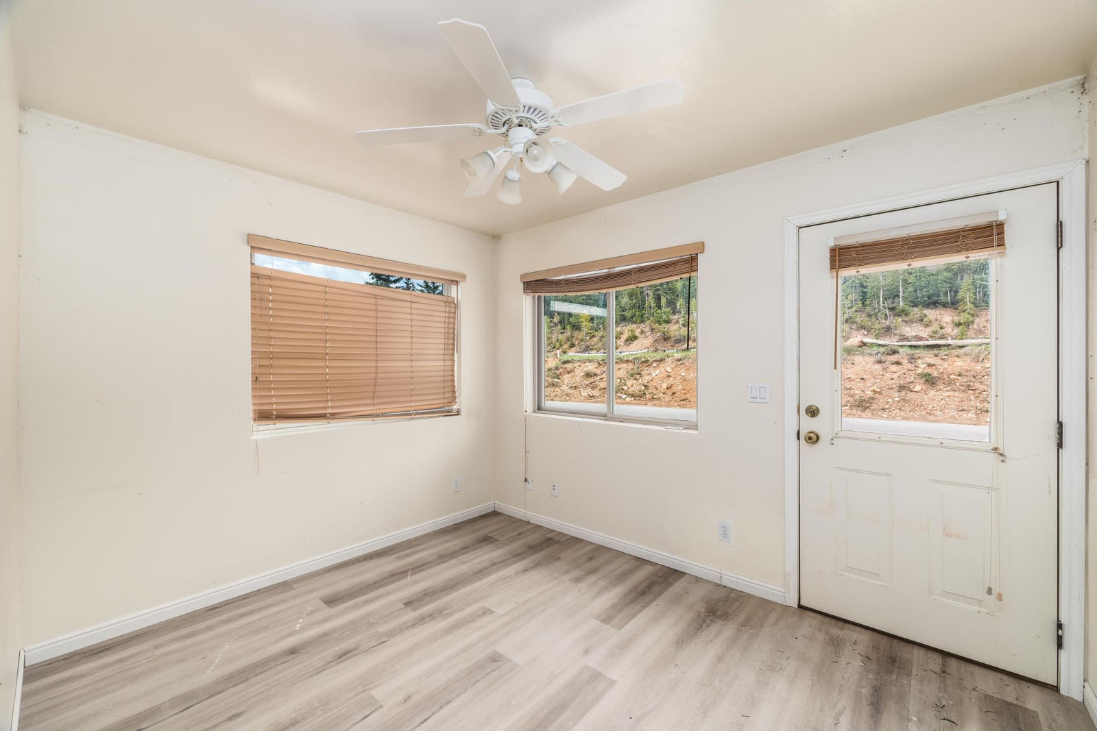 955 Movie Ranch RD, Duck Creek Village, photo 23 of 39