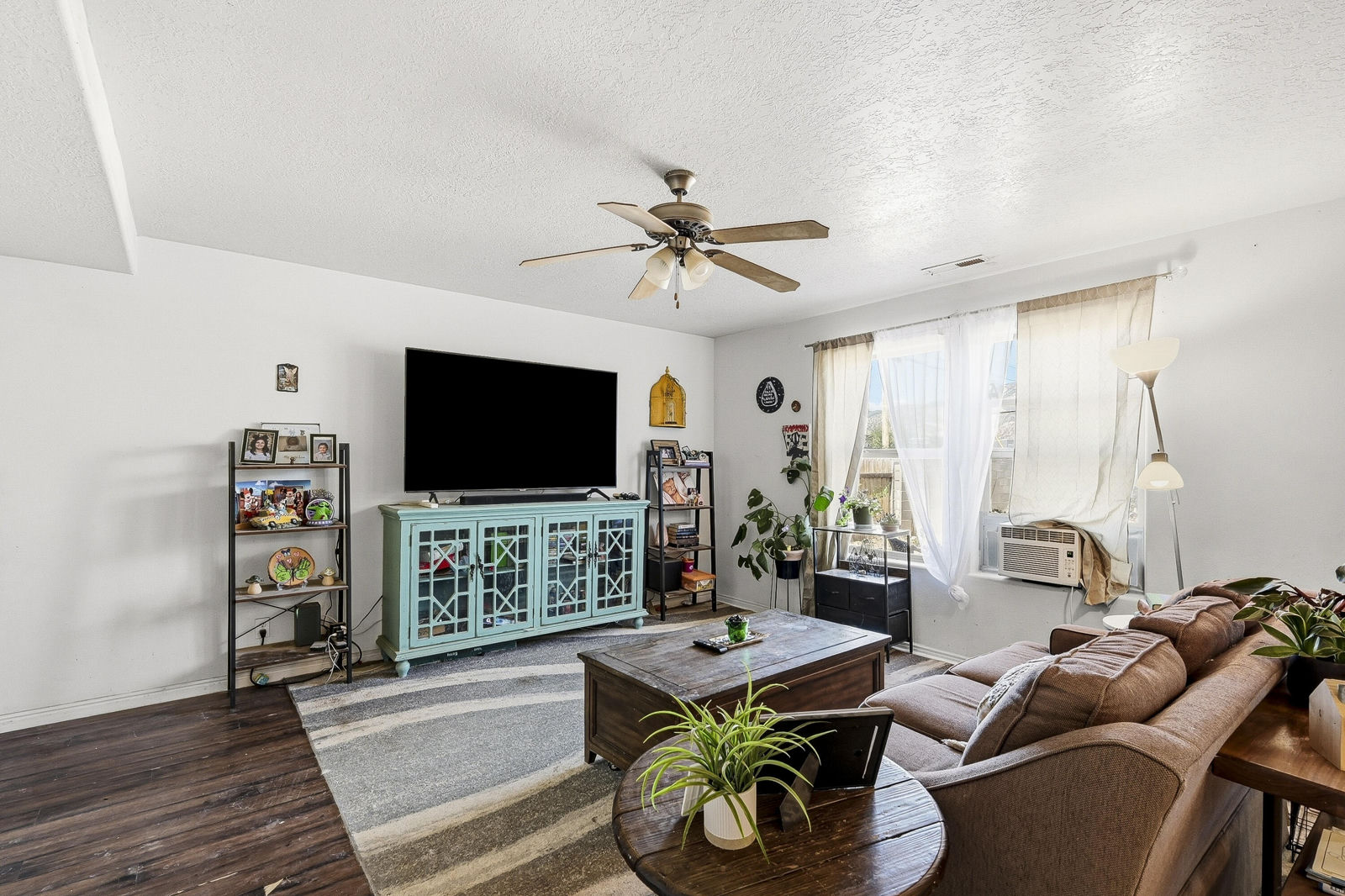 1005 W Brook ST, Cedar City, photo 6 of 34