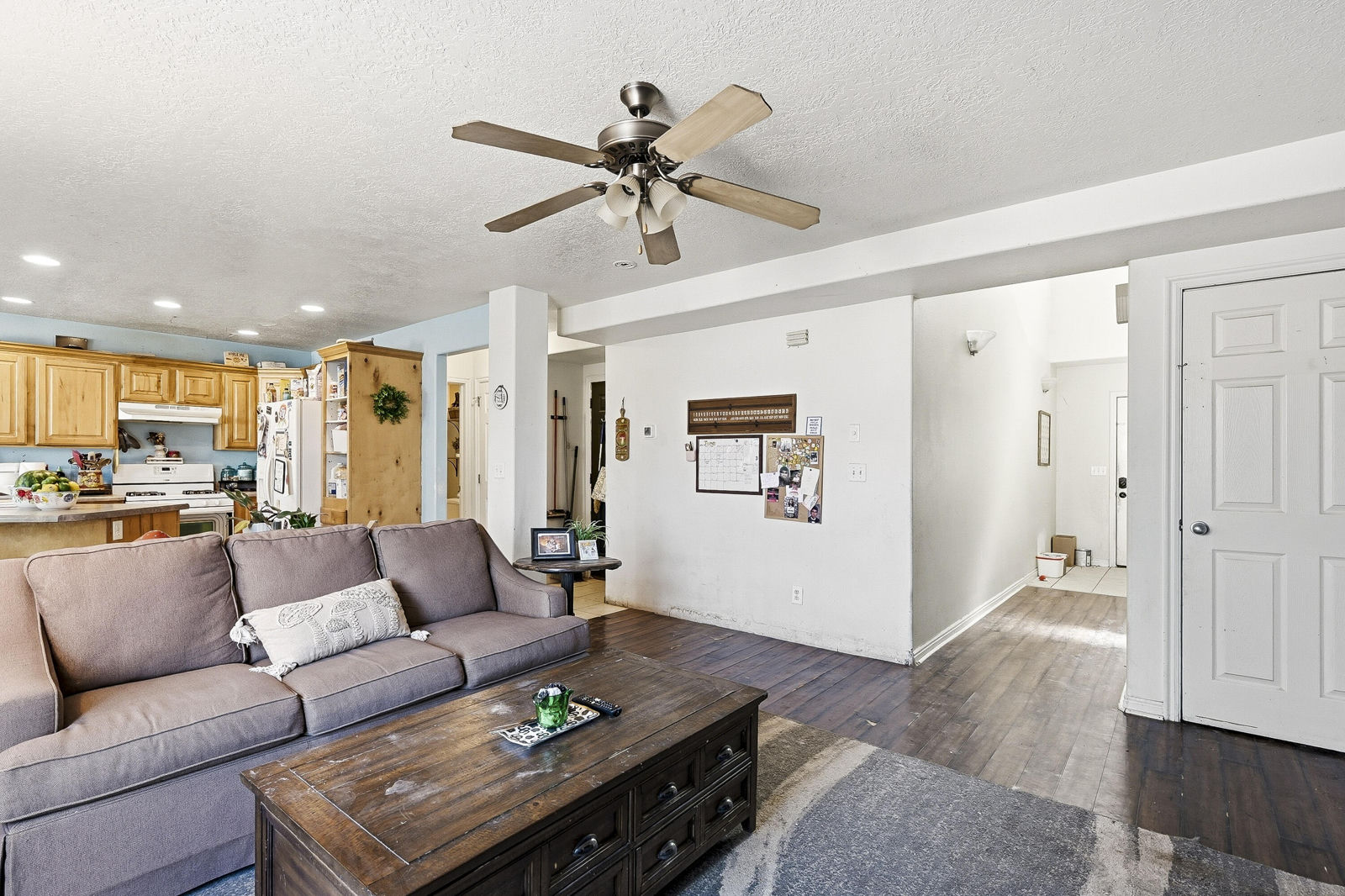 1005 W Brook ST, Cedar City, photo 8 of 34