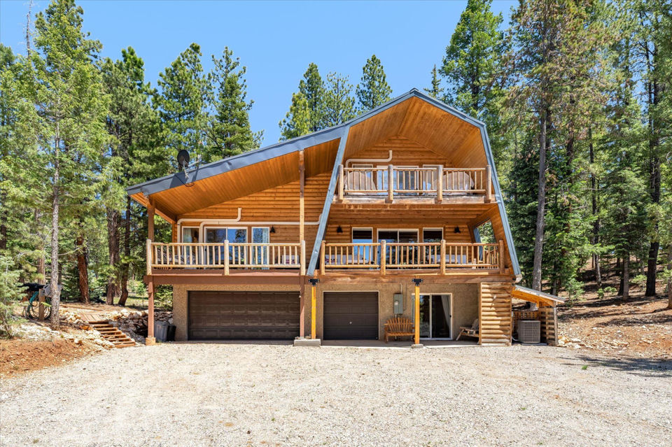 570 N Skyline CIR, Duck Creek Village