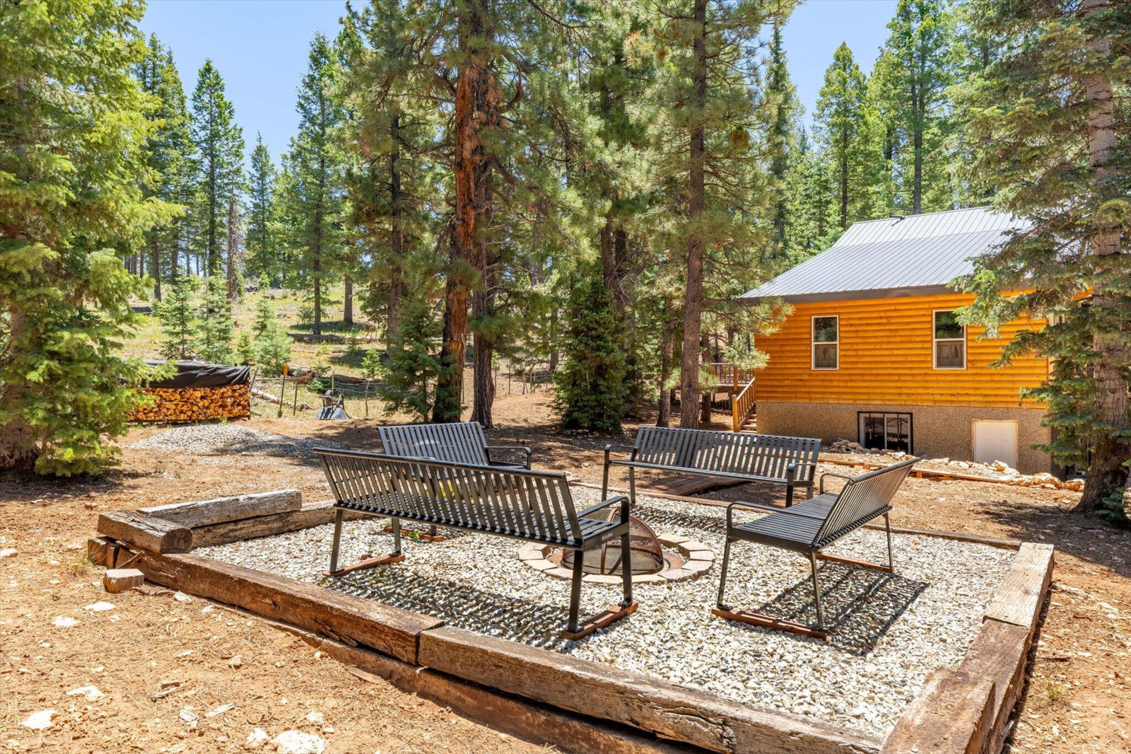 570 N Skyline CIR, Duck Creek Village, photo 10 of 82