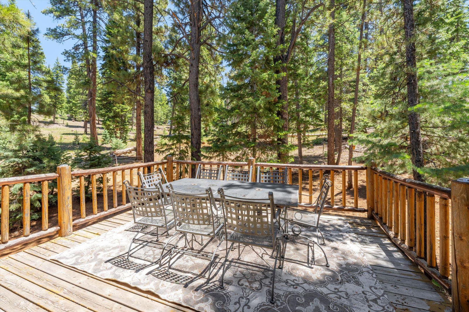 570 N Skyline CIR, Duck Creek Village, photo 22 of 82
