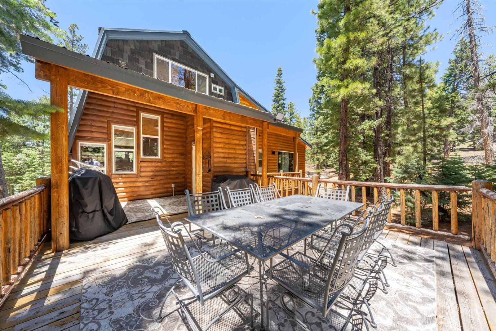 570 N Skyline CIR, Duck Creek Village, photo 24 of 82