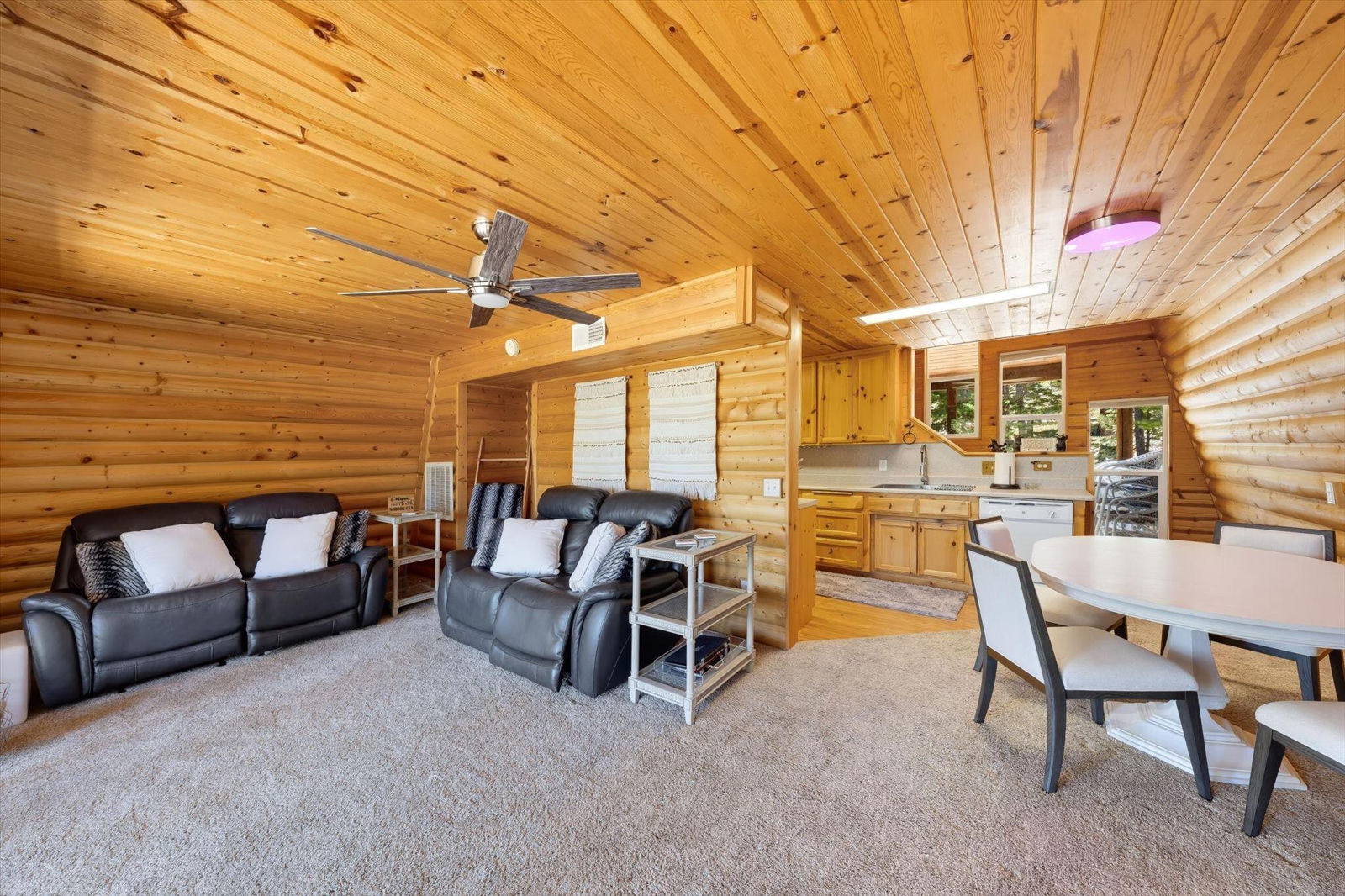 570 N Skyline CIR, Duck Creek Village, photo 33 of 82