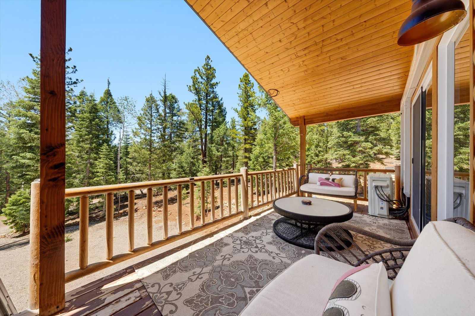 570 N Skyline CIR, Duck Creek Village, photo 45 of 82