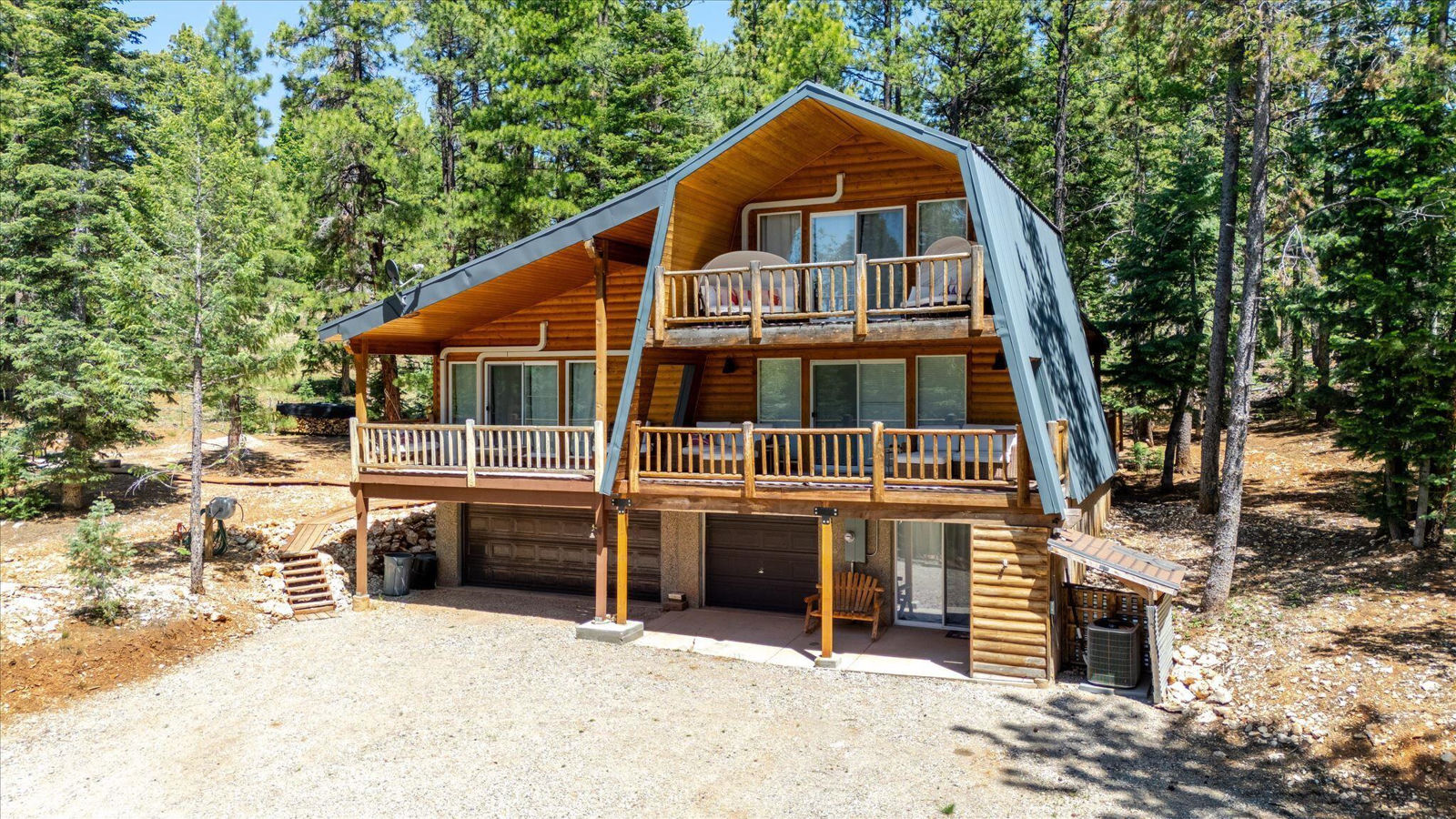 570 N Skyline CIR, Duck Creek Village, photo 59 of 82