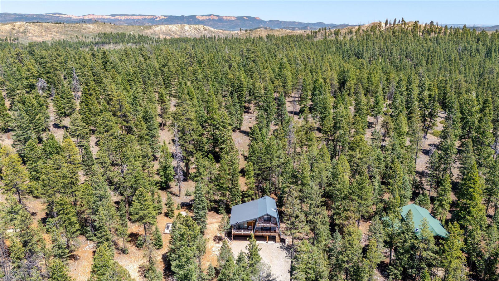 570 N Skyline CIR, Duck Creek Village, photo 63 of 82