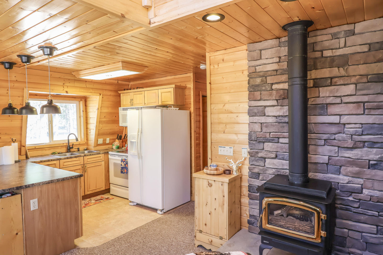 865 N Pine Knoll Loop, Duck Creek Village, photo 5 of 53