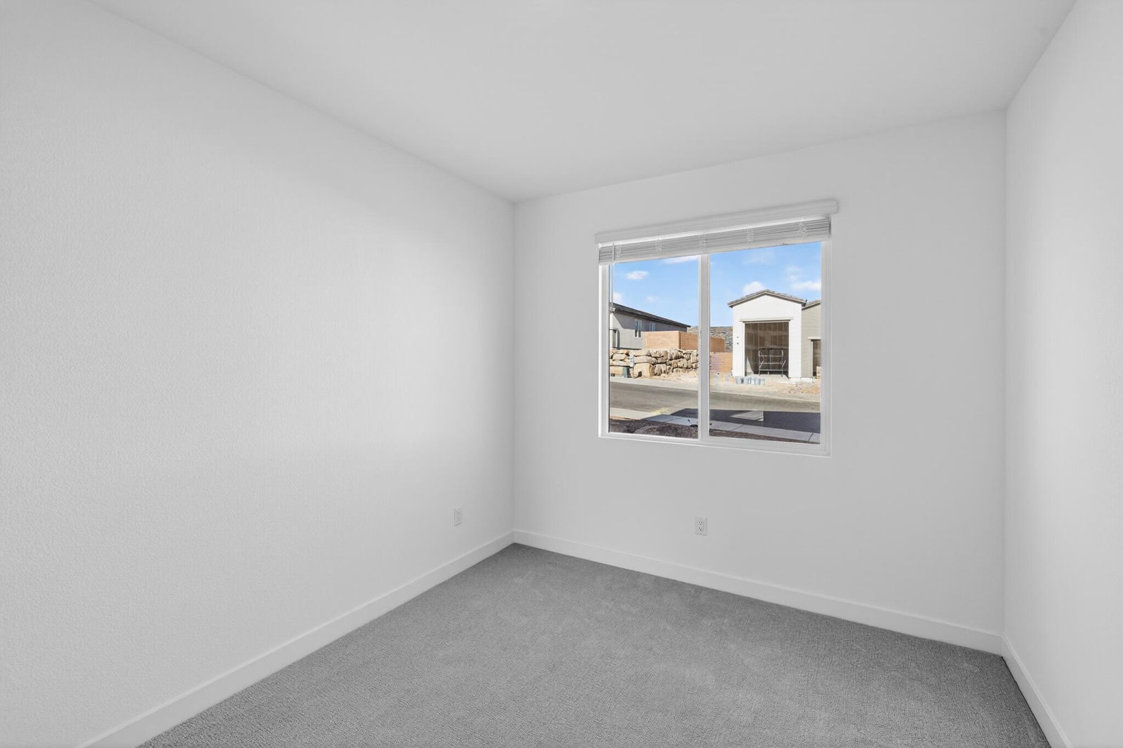 665 S Cecita Way, St George, photo 18 of 31