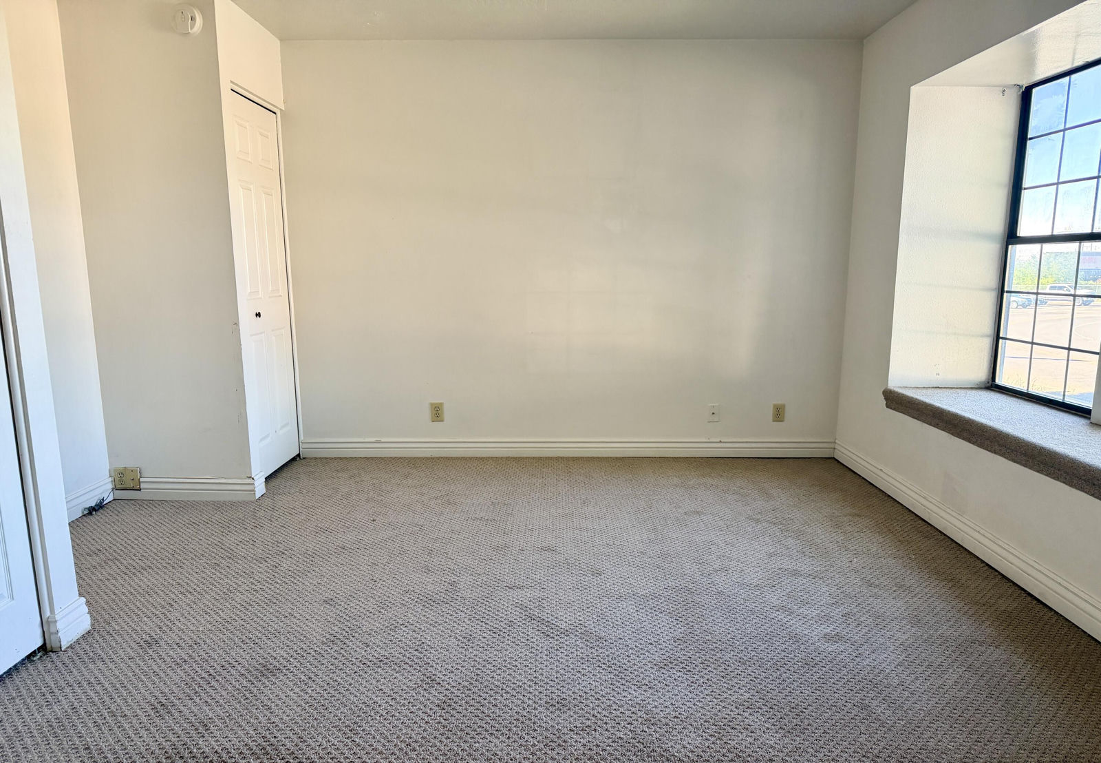 171 N College Way, #8, Cedar City, photo 2 of 18