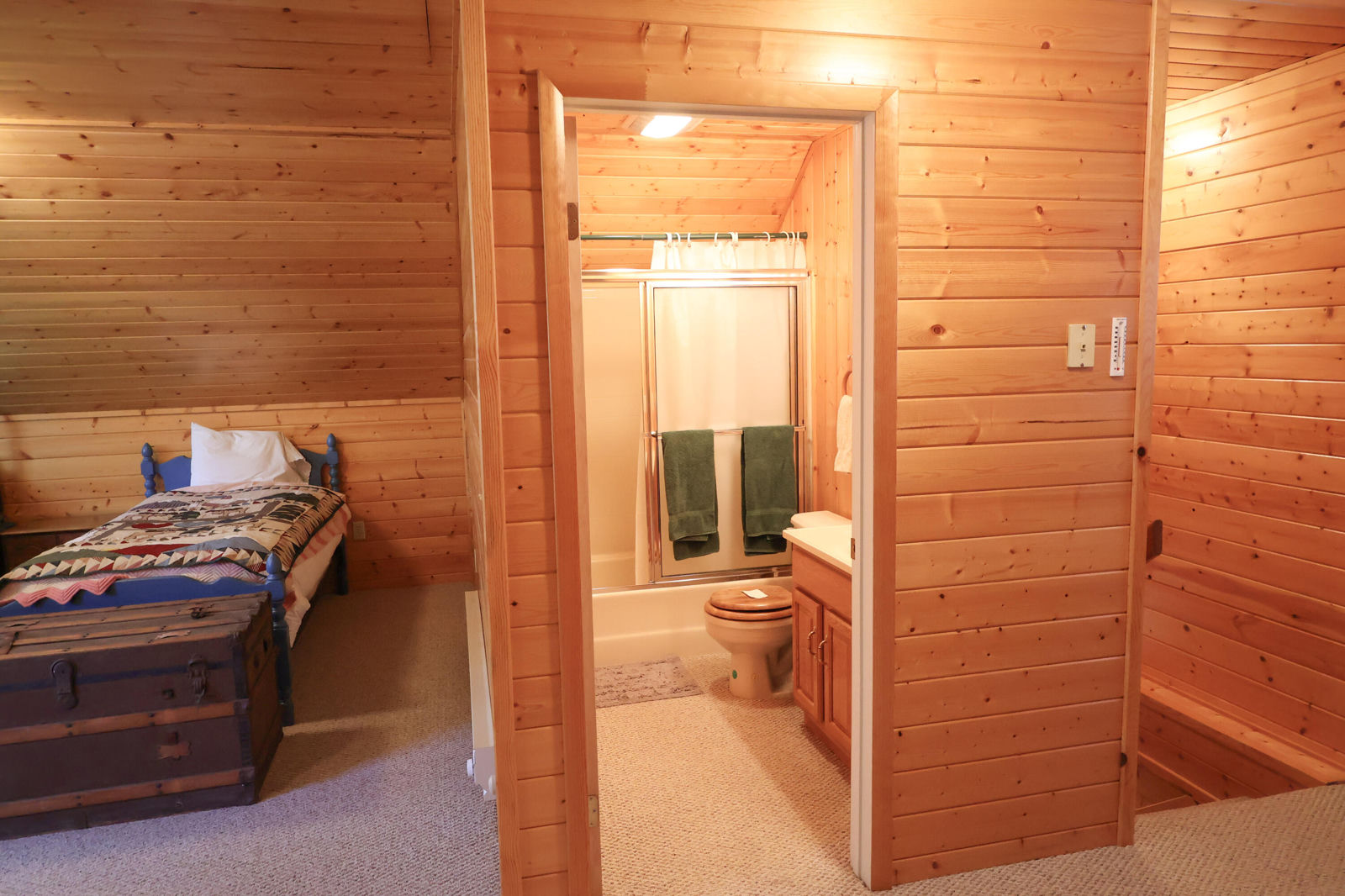 3350 E Hilton Trail, Duck Creek Village, photo 19 of 26