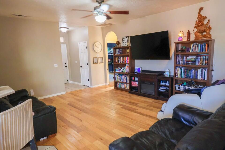 635 E 460 S, Ivins, photo 6 of 40