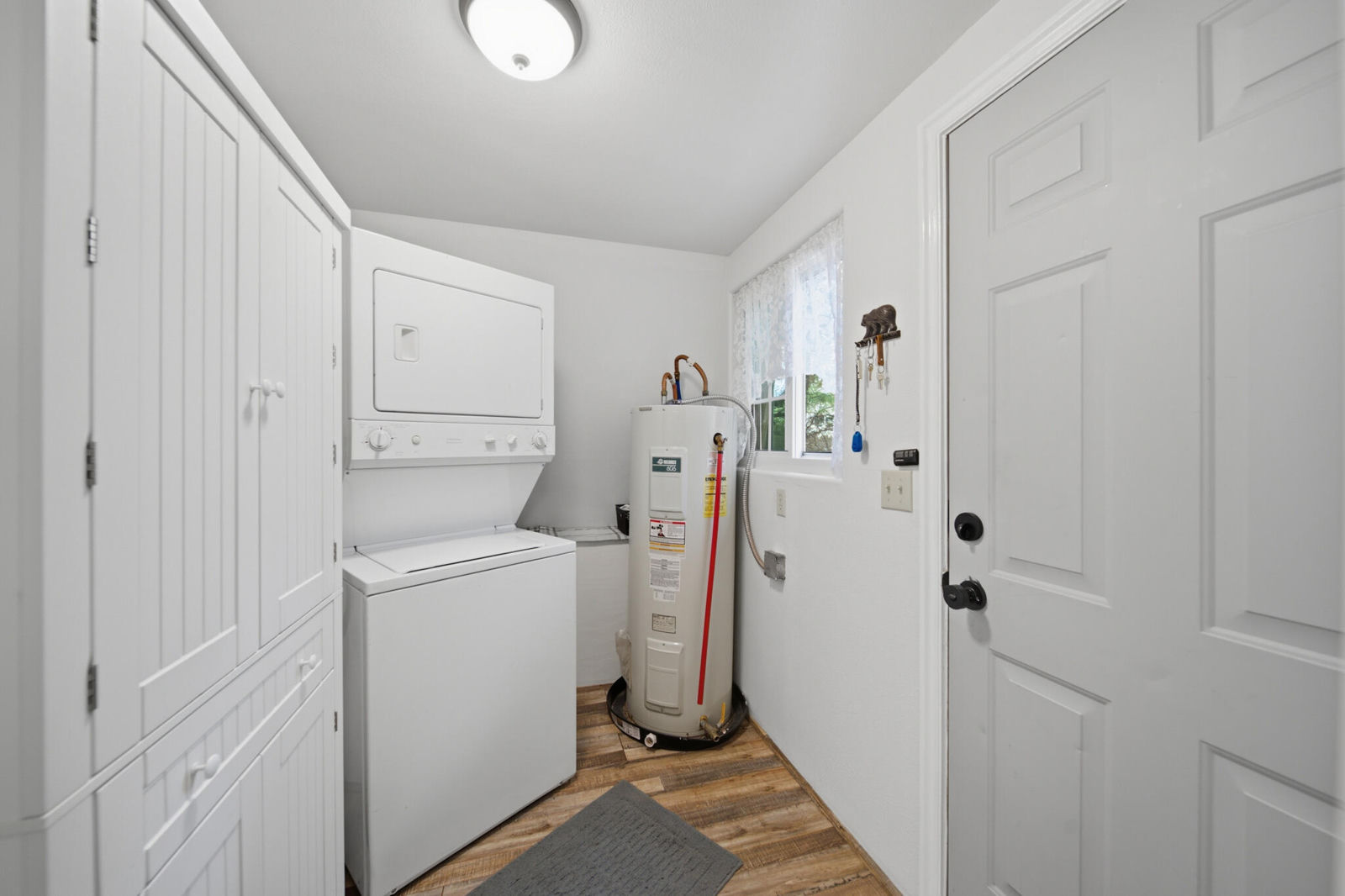 3320 E Rock Chuck RD, Duck Creek Village, photo 11 of 37