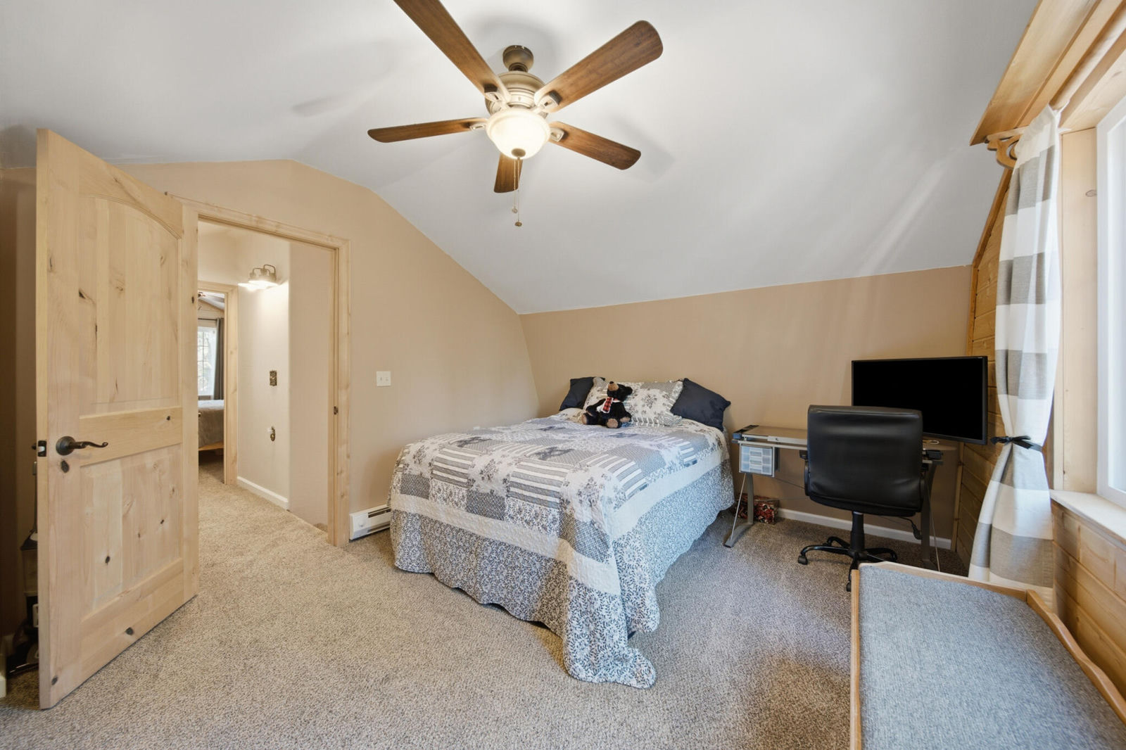 3320 E Rock Chuck RD, Duck Creek Village, photo 18 of 37