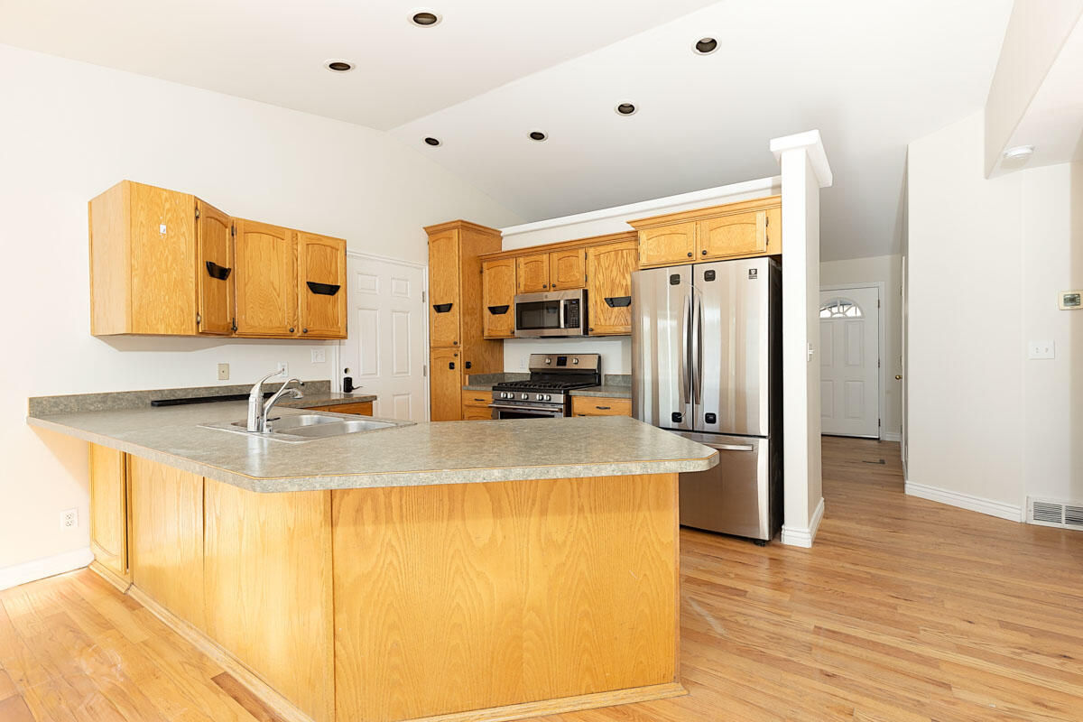722 S 860 W, Cedar City, photo 10 of 33