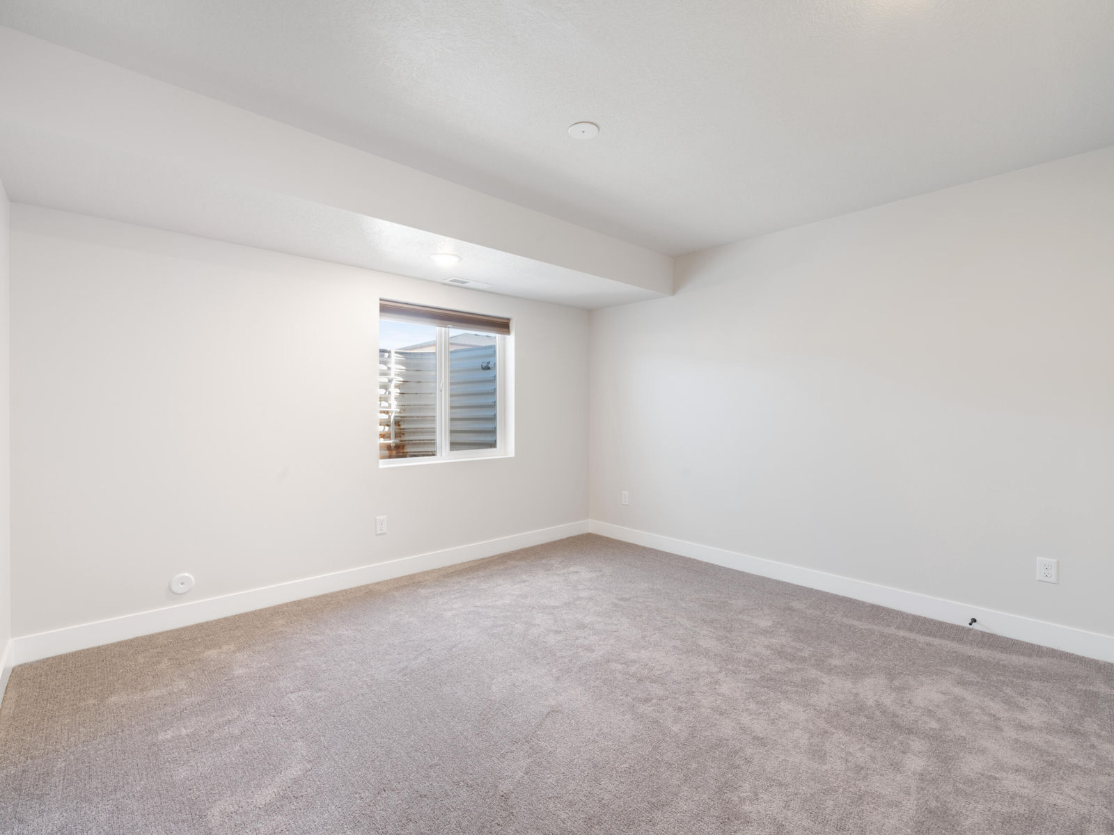 4648 W 250 N, Cedar City, photo 31 of 47