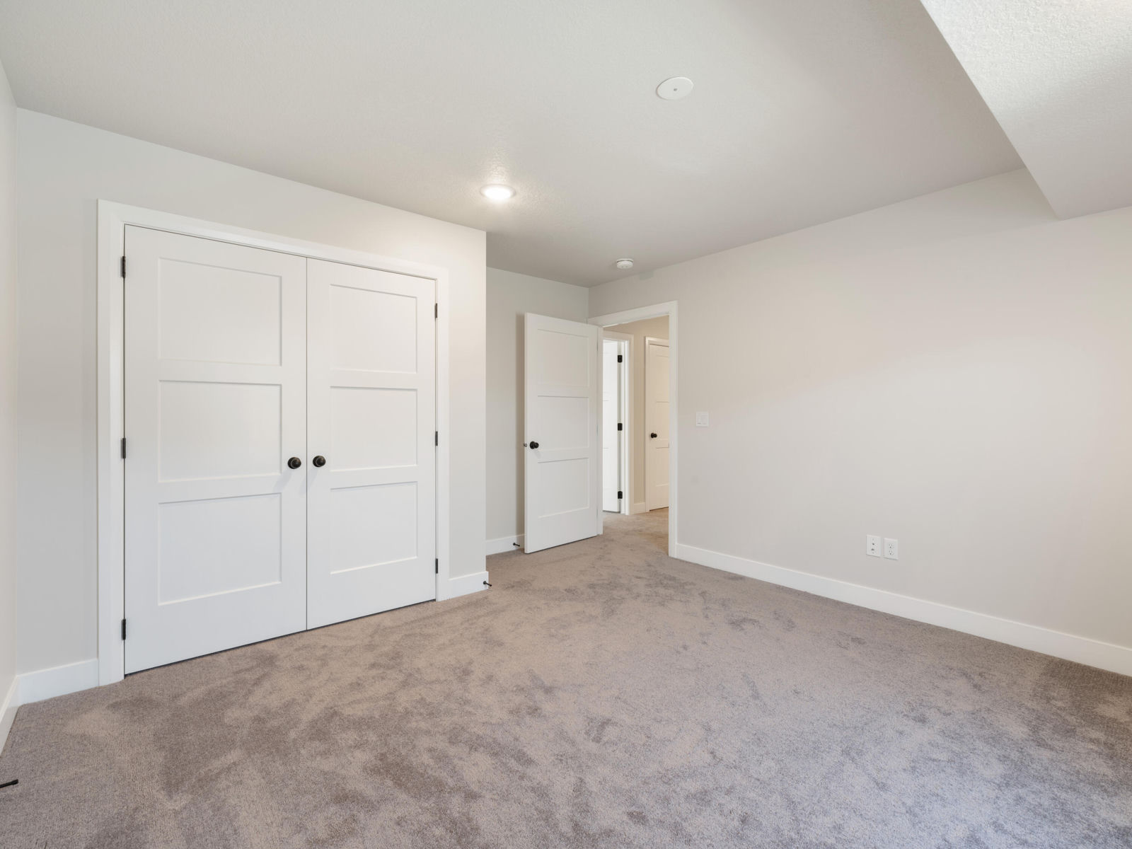 4648 W 250 N, Cedar City, photo 32 of 47