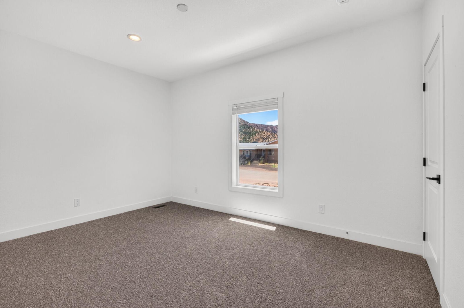 476 E Jessop Ave, Hildale, photo 39 of 48