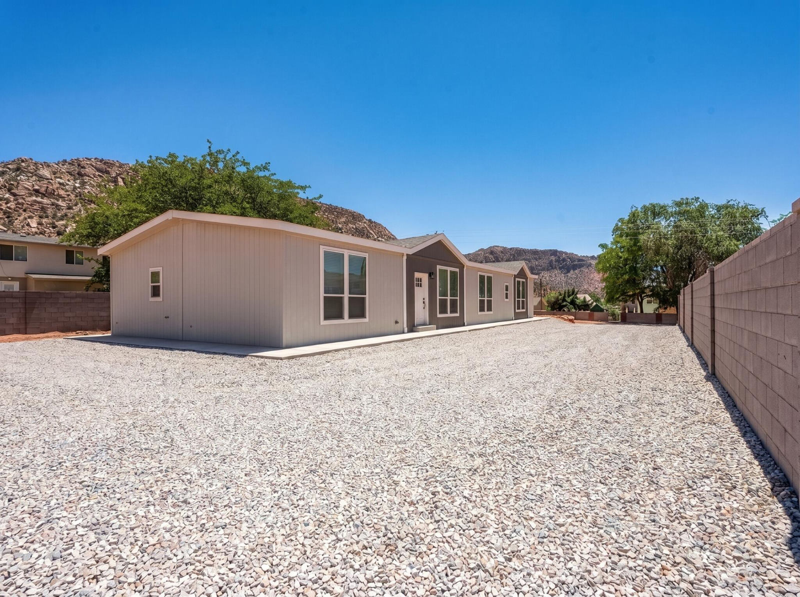 476 E Jessop Ave, Hildale, photo 6 of 48