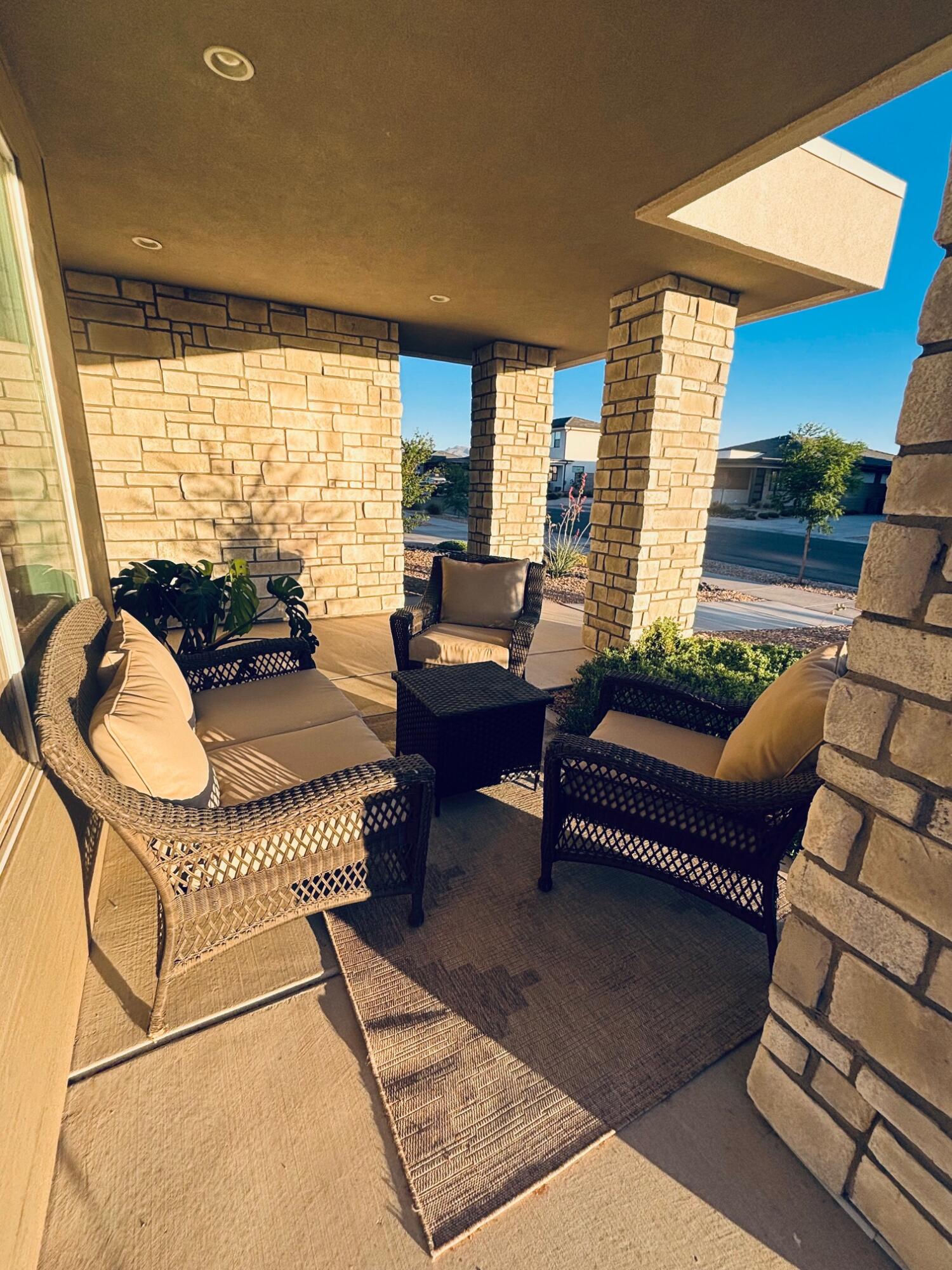 629 Spring Lily DR, St George, photo 2 of 50