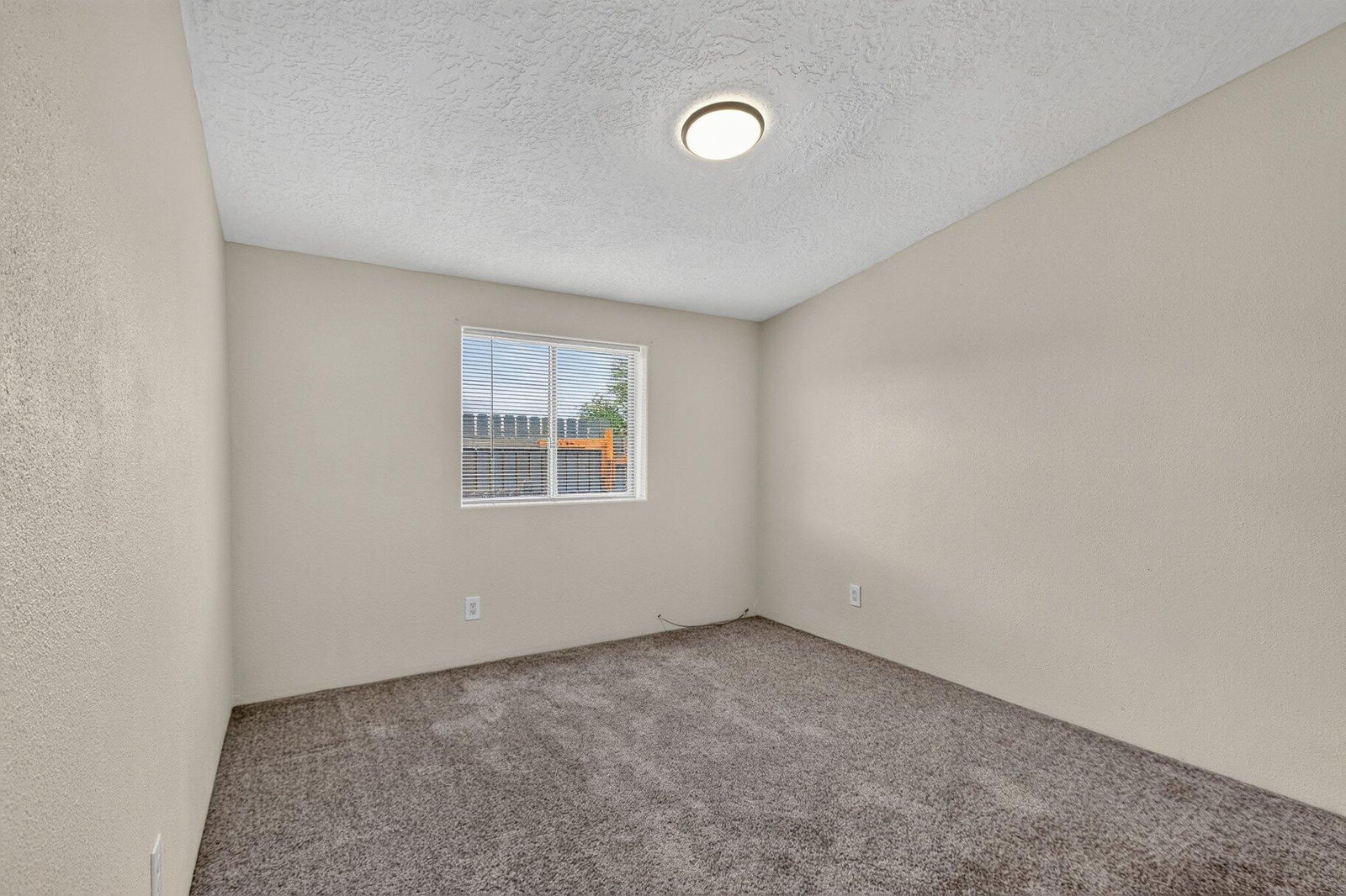 340 E Telegraph ST, Washington, photo 6 of 32
