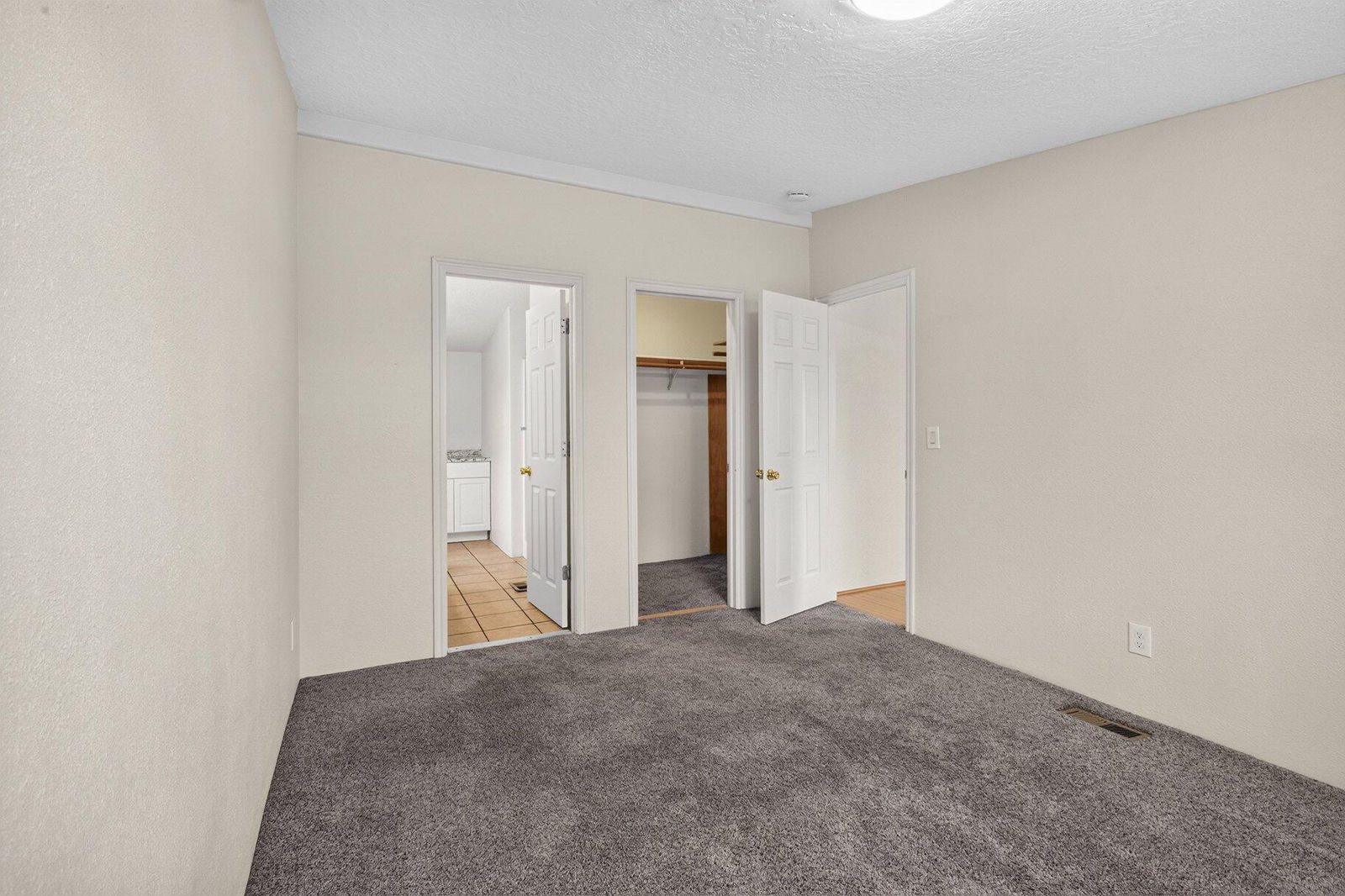 340 E Telegraph ST, Washington, photo 7 of 32