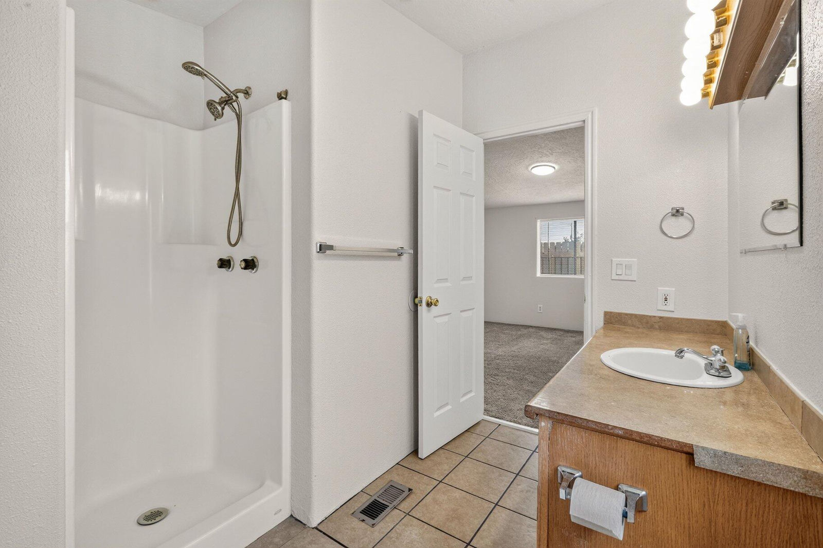 340 E Telegraph ST, Washington, photo 10 of 32