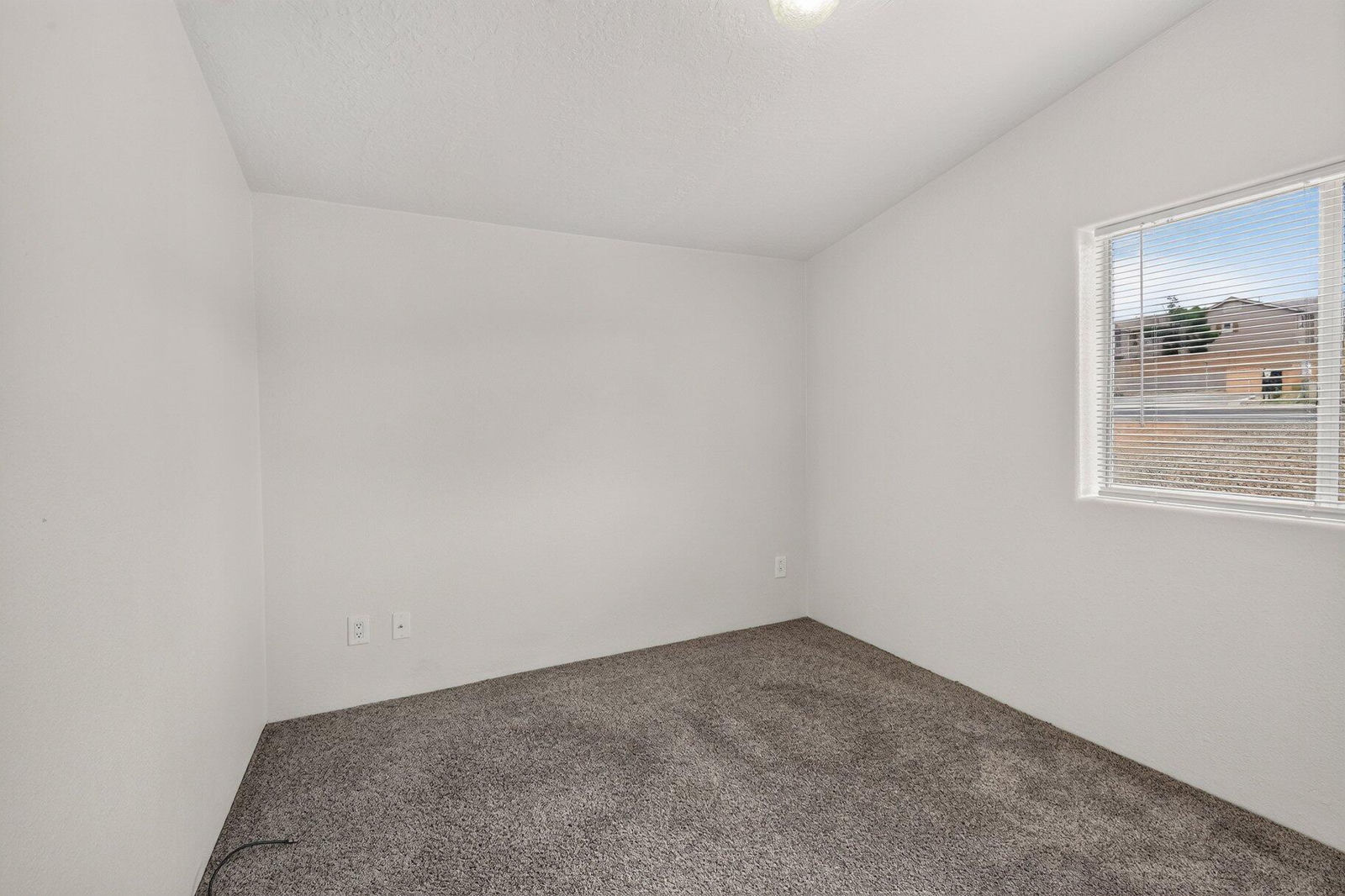 340 E Telegraph ST, Washington, photo 11 of 32