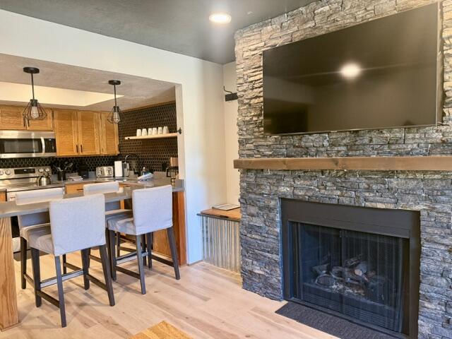 150 Ridgeview ST, 221, Brian Head, photo 3 of 31