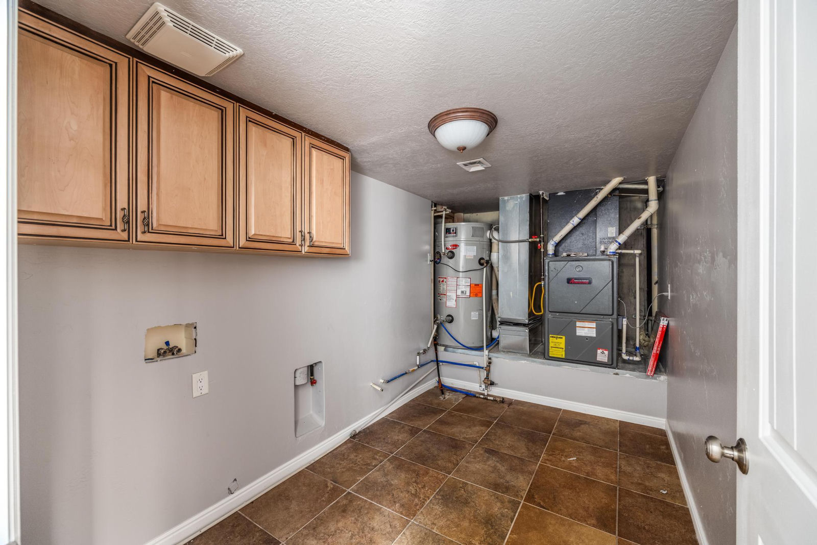 250 Silver Spruce DR, Duck Creek Village, photo 17 of 54