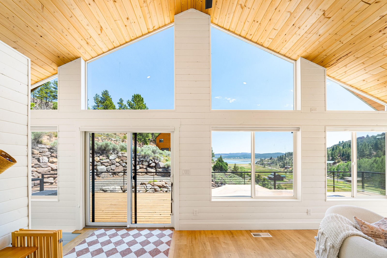 445 N Scenic DR, Panguitch Lake, photo 12 of 47