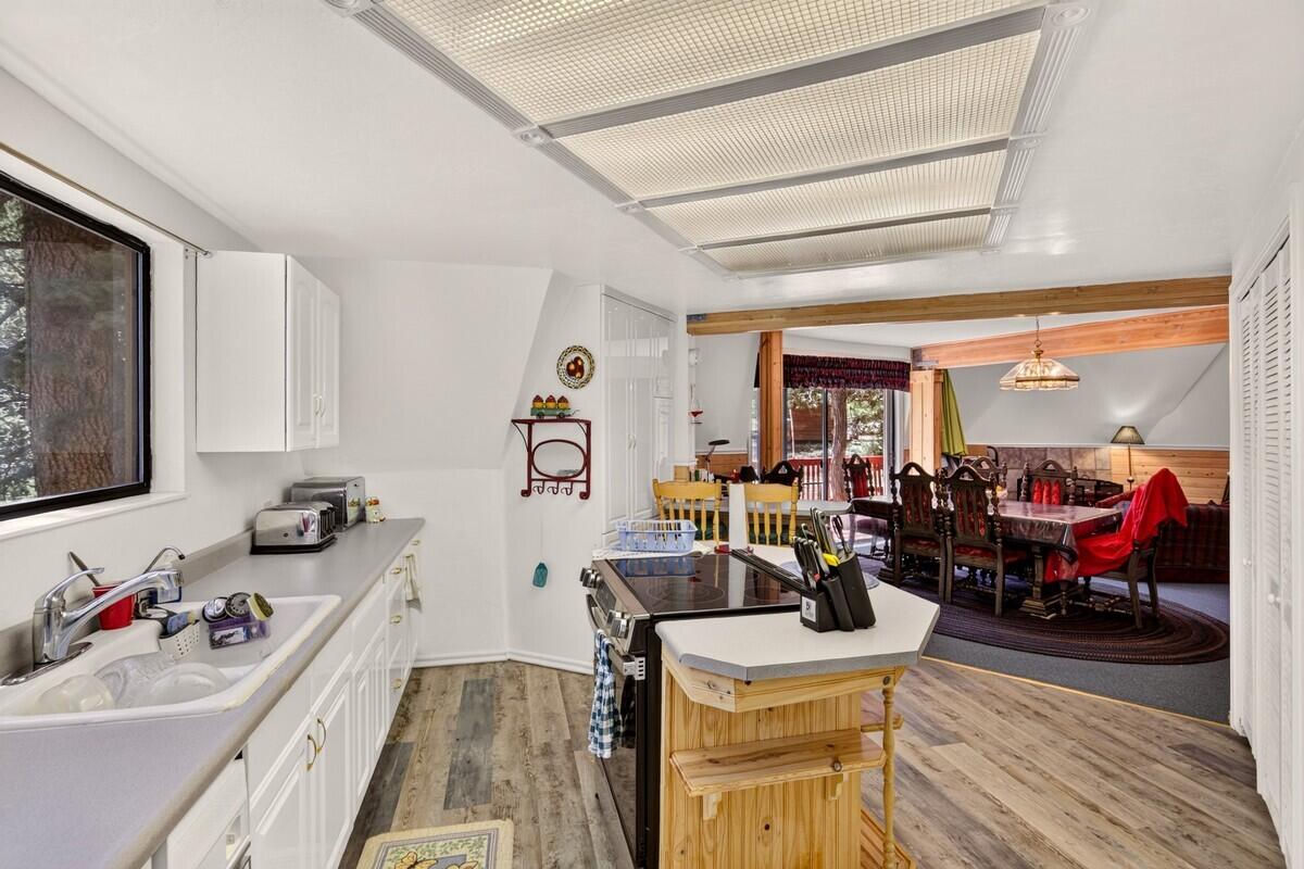 105 S Meadow DR, Mammoth Creek, photo 4 of 50