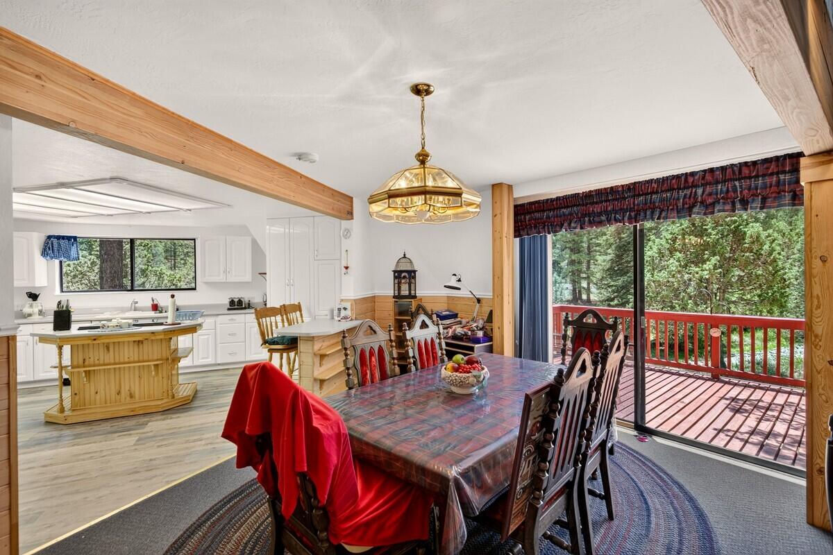 105 S Meadow DR, Mammoth Creek, photo 9 of 50