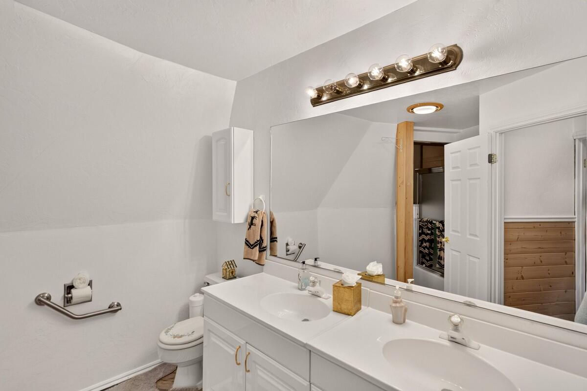 105 S Meadow DR, Mammoth Creek, photo 17 of 50