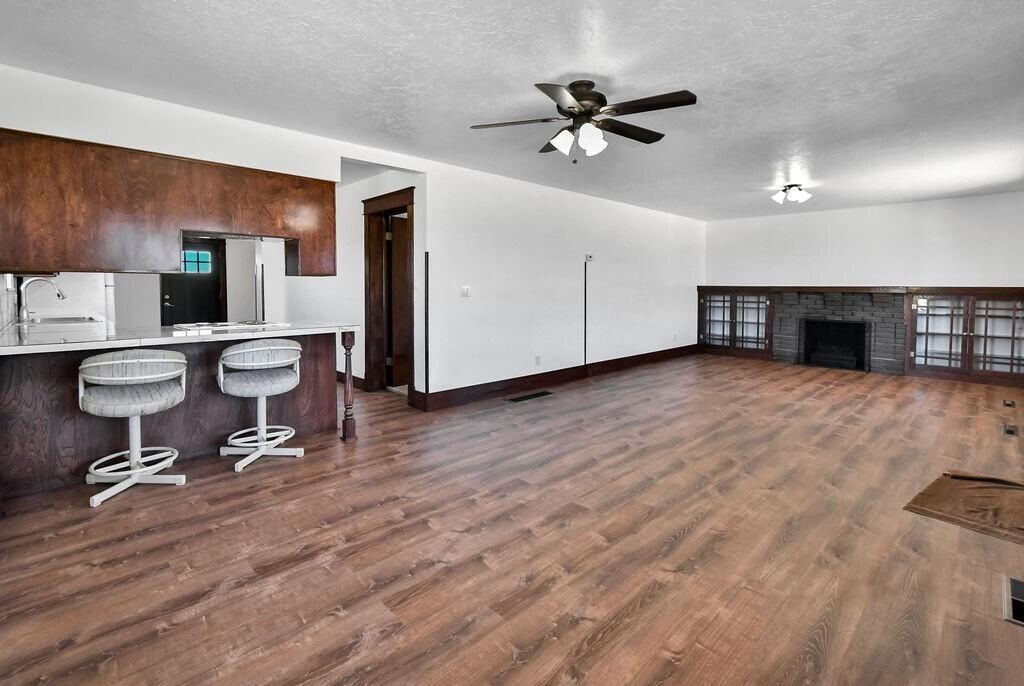 392 W Venice Center ST, Venice, photo 8 of 36
