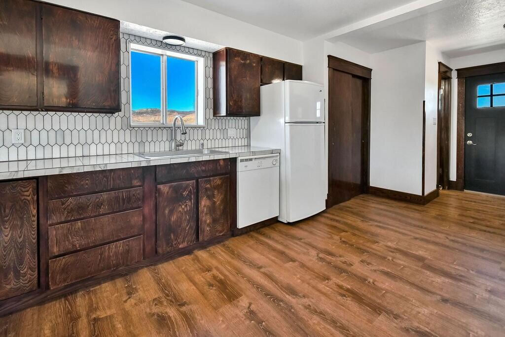 392 W Venice Center ST, Venice, photo 13 of 36