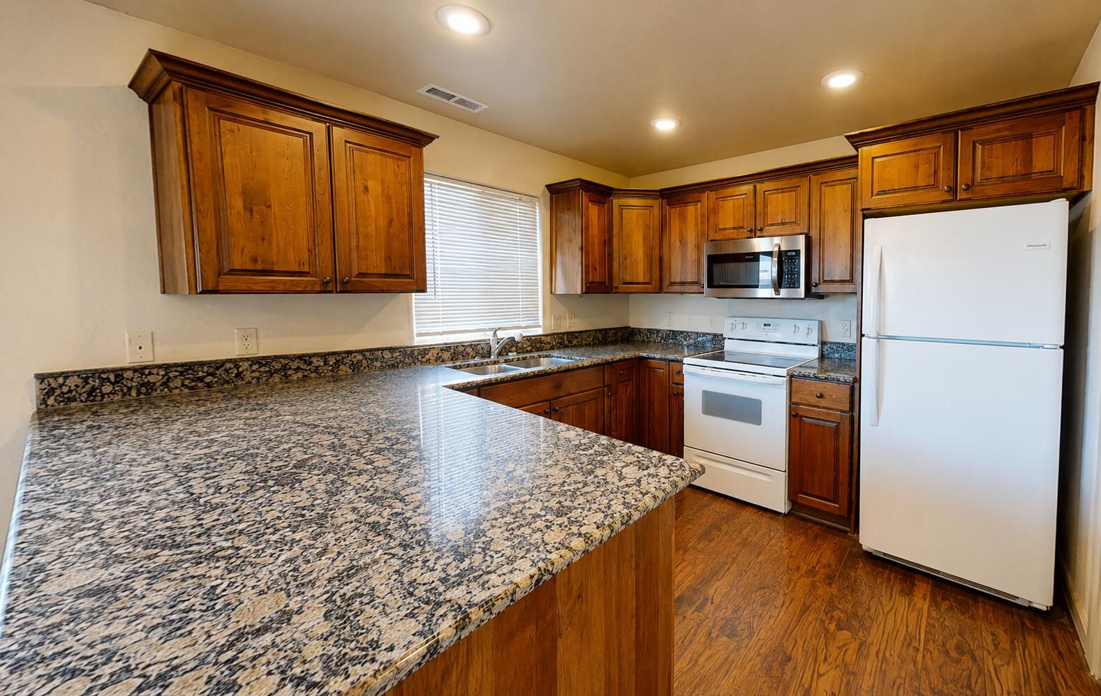 920 S 25 E, #9G, Cedar City, photo 5 of 15