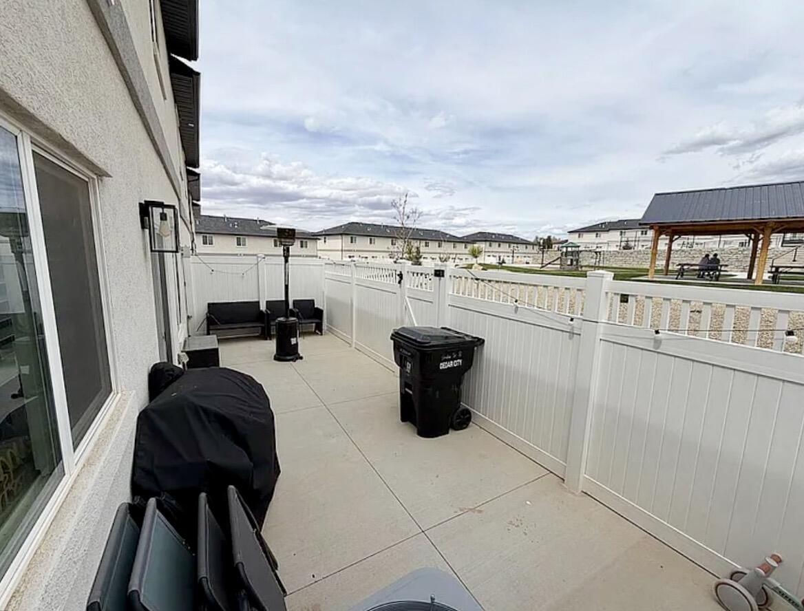 668 E Fiddlers Cove DR, 8, Cedar City, photo 31 of 34