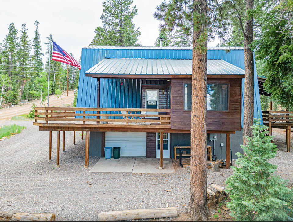 975 Bonanza RD, Duck Creek Village, photo 3