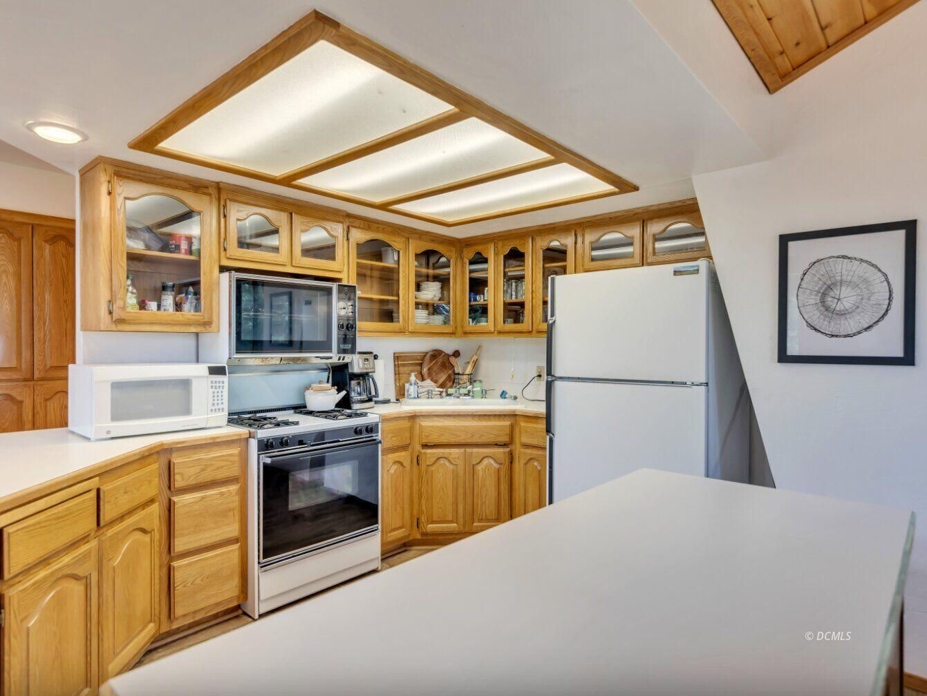 975 Bonanza RD, Duck Creek Village, photo 14 of 42