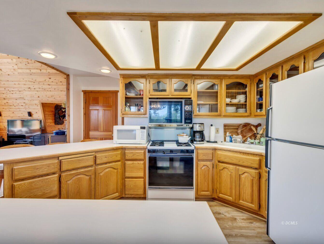 975 Bonanza RD, Duck Creek Village, photo 15 of 42