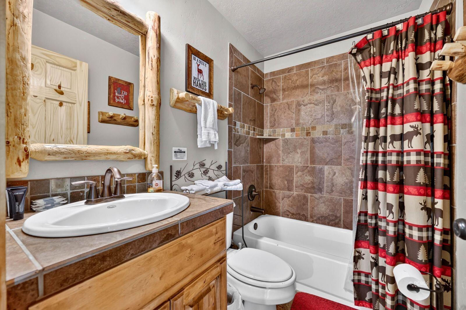 4125 Spring DR, Duck Creek Village, photo 11 of 48