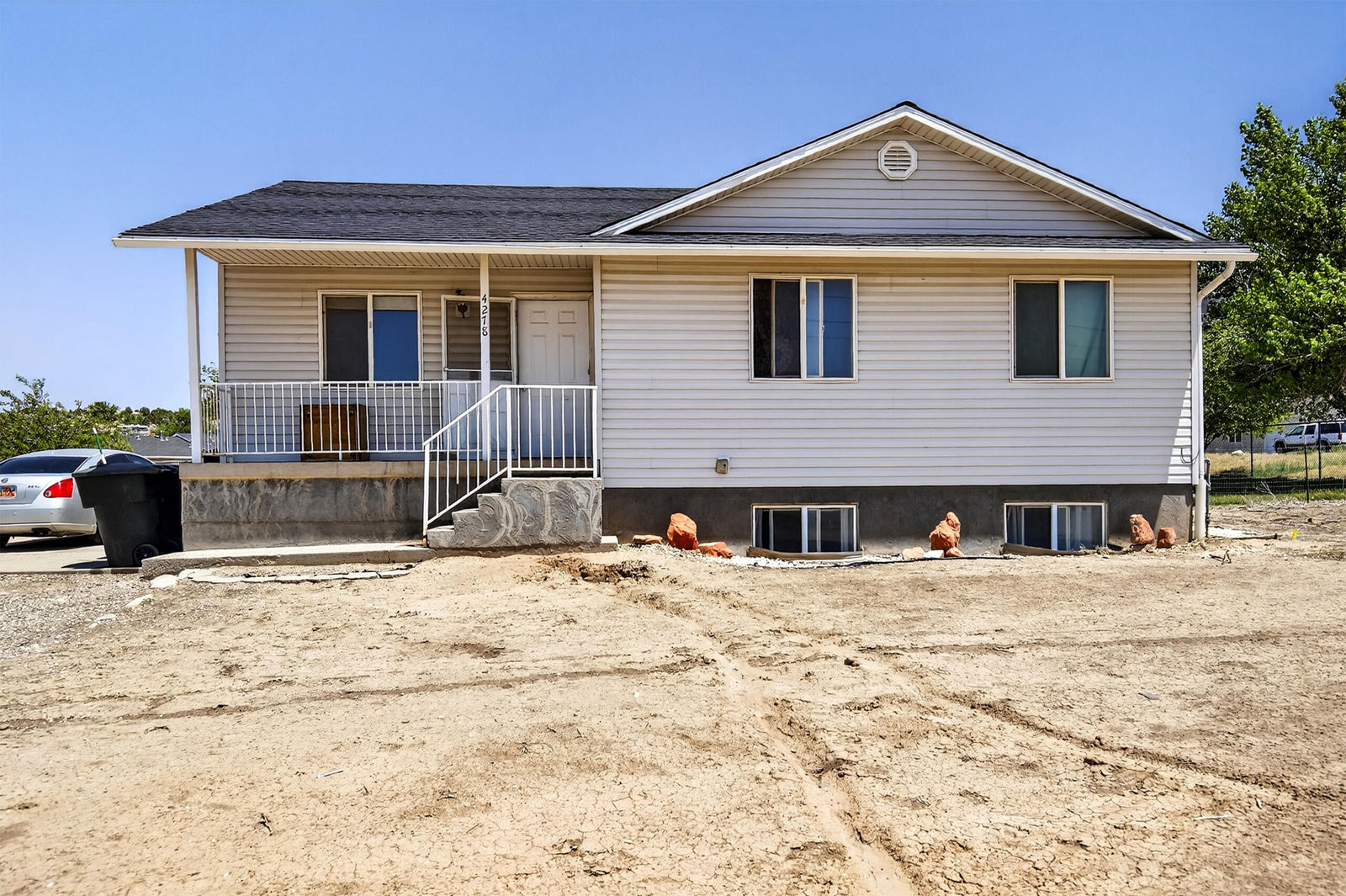 4278/4280 N Wagon Wheel DR, Enoch, photo 1