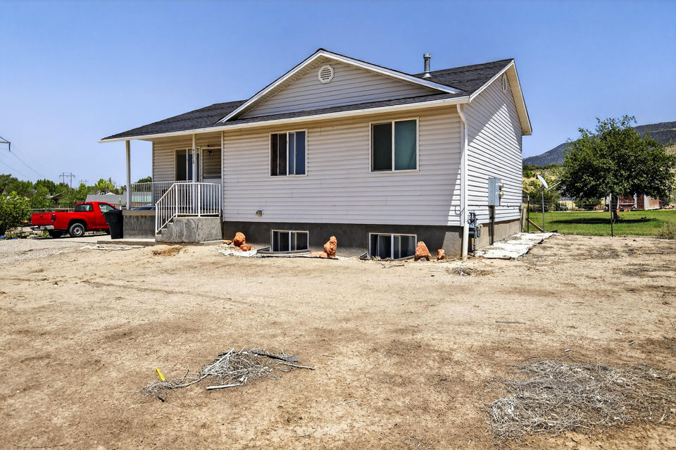 4278/4280 N Wagon Wheel DR, Enoch, photo 2