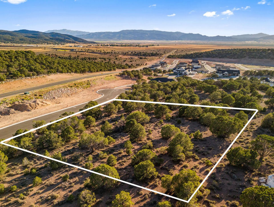 3212 W Moon Crest DR, lot 12, Cedar City